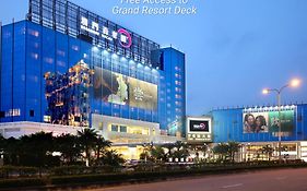 Broadway Hotel